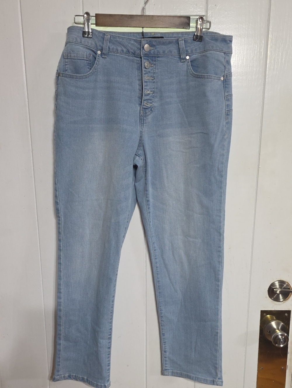 D. Jeans Women's Buttonfly Jeans Lighter Wash Stretch Comfort Casual Sz 12 EUC
